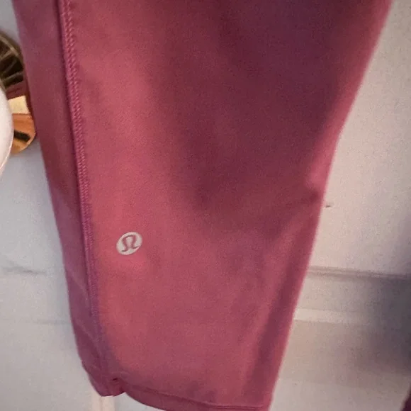 Lululemon Speed Up Crop *21" - Picture 6 of 7